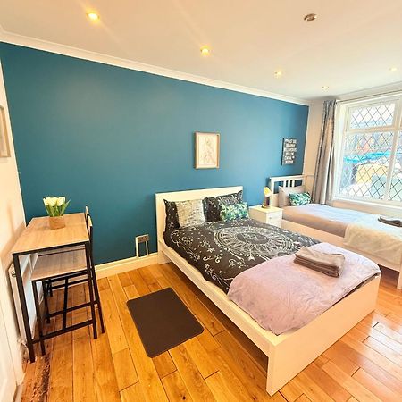 Wembley Rooms Лондон Экстерьер фото