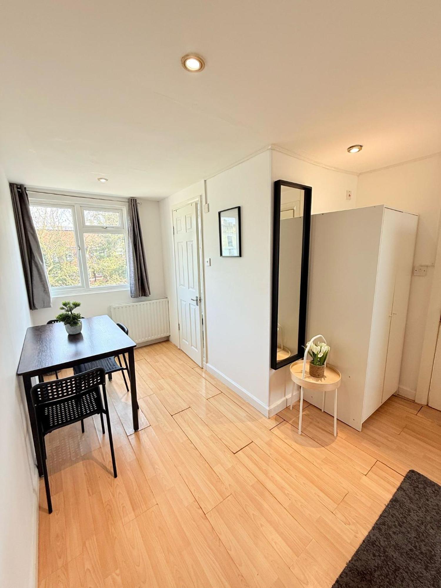 Wembley Rooms Лондон Экстерьер фото