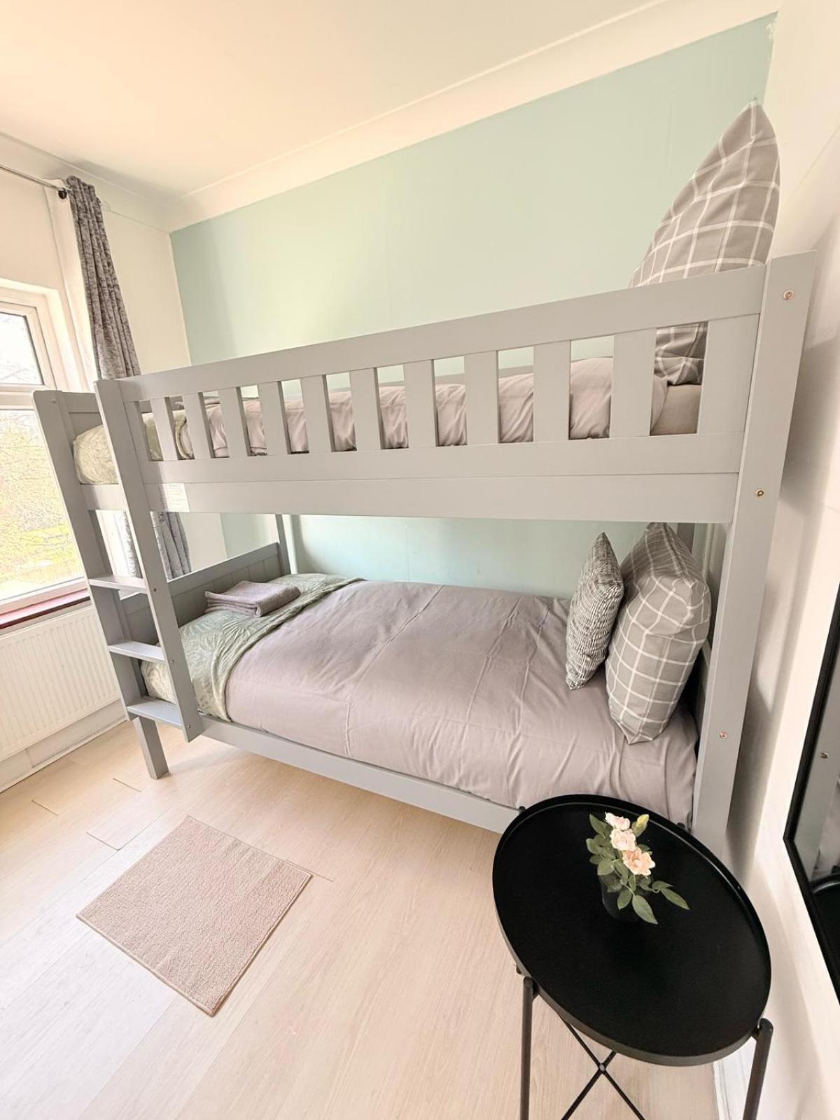 Wembley Rooms Лондон Экстерьер фото