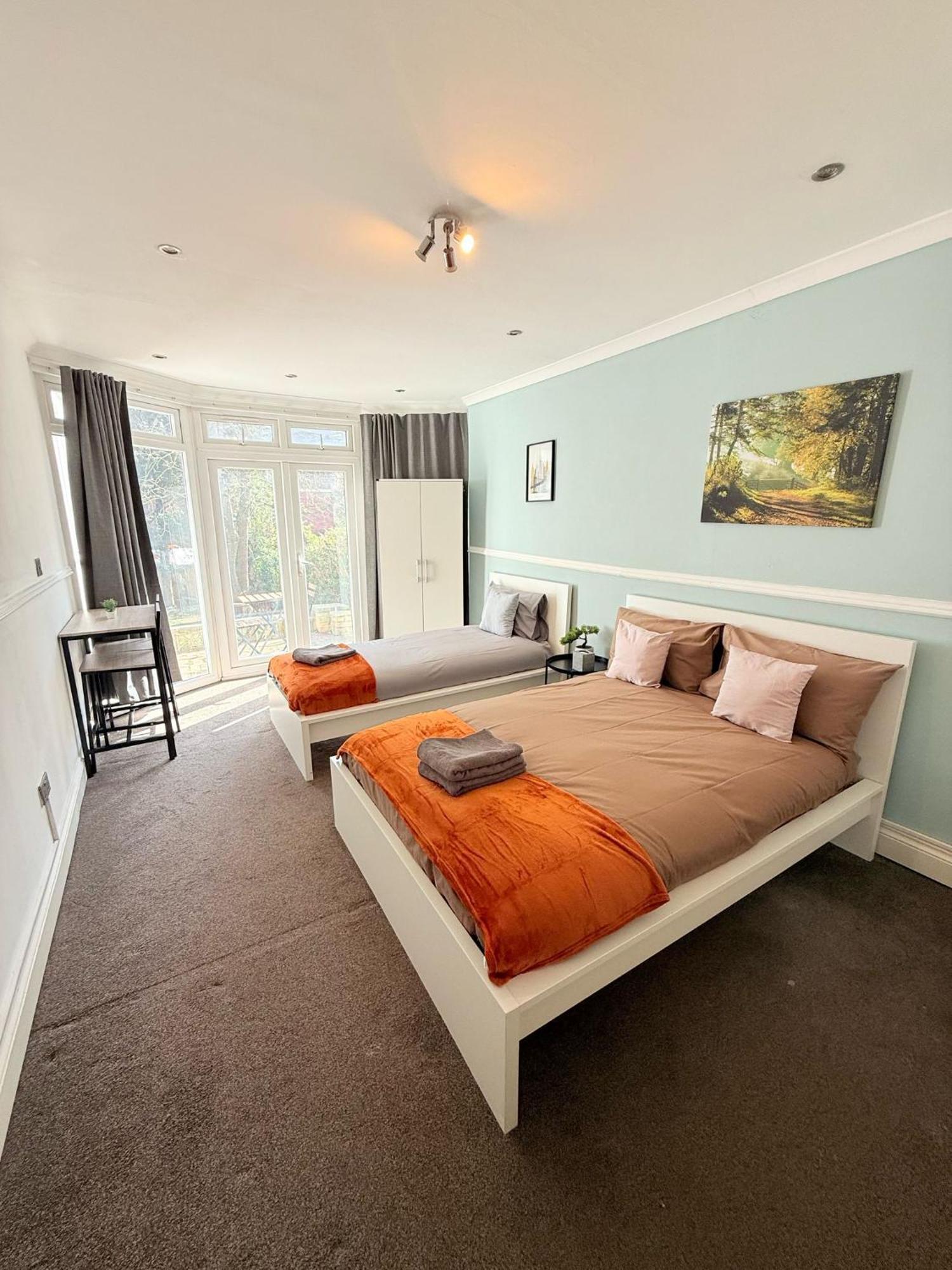 Wembley Rooms Лондон Экстерьер фото