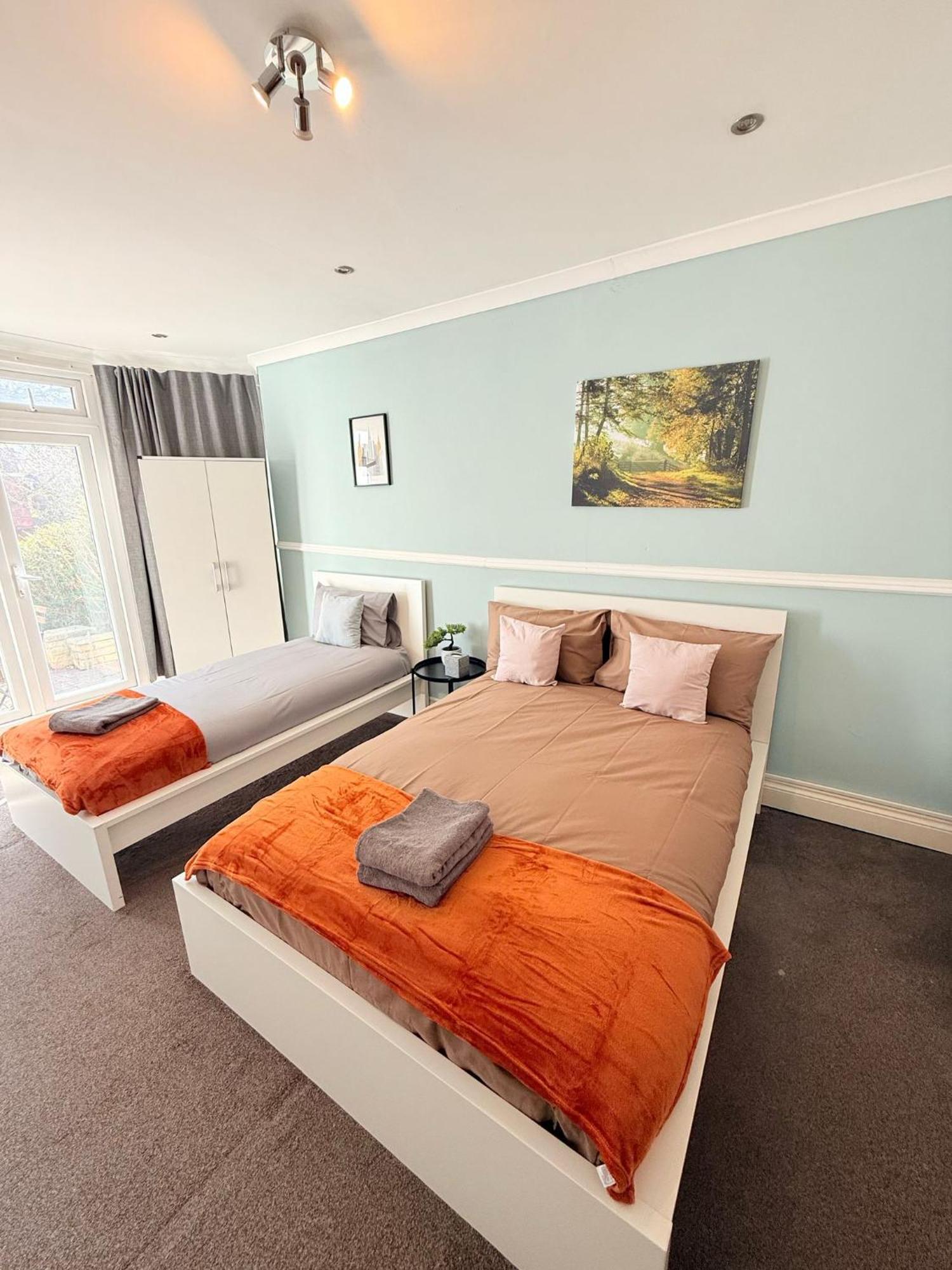 Wembley Rooms Лондон Экстерьер фото
